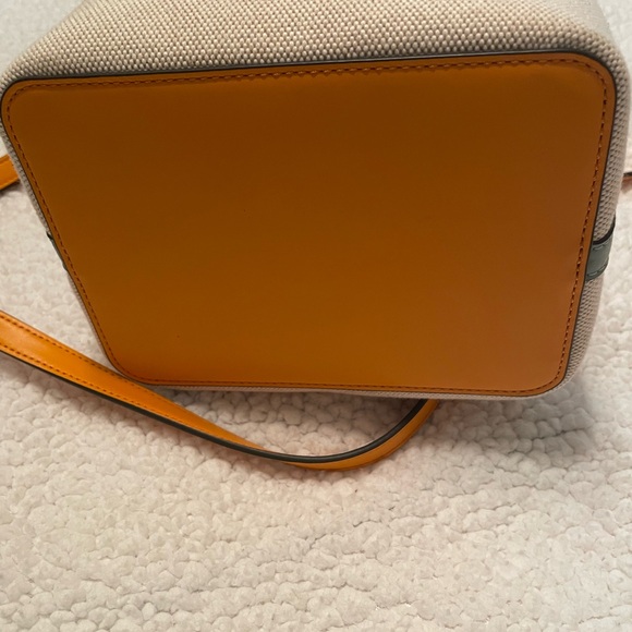 Tory Burch - Picture 3 of 4